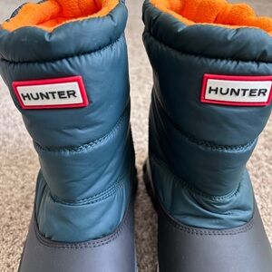 Hunter Women’s Snow Boots Blue and Orange US 8